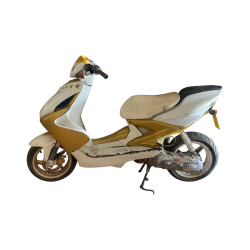 Scooter Yamaha YQ50 50cc 2T – Aerox / Porquê | Motor a 2 tempos de 49cc • 3 CV